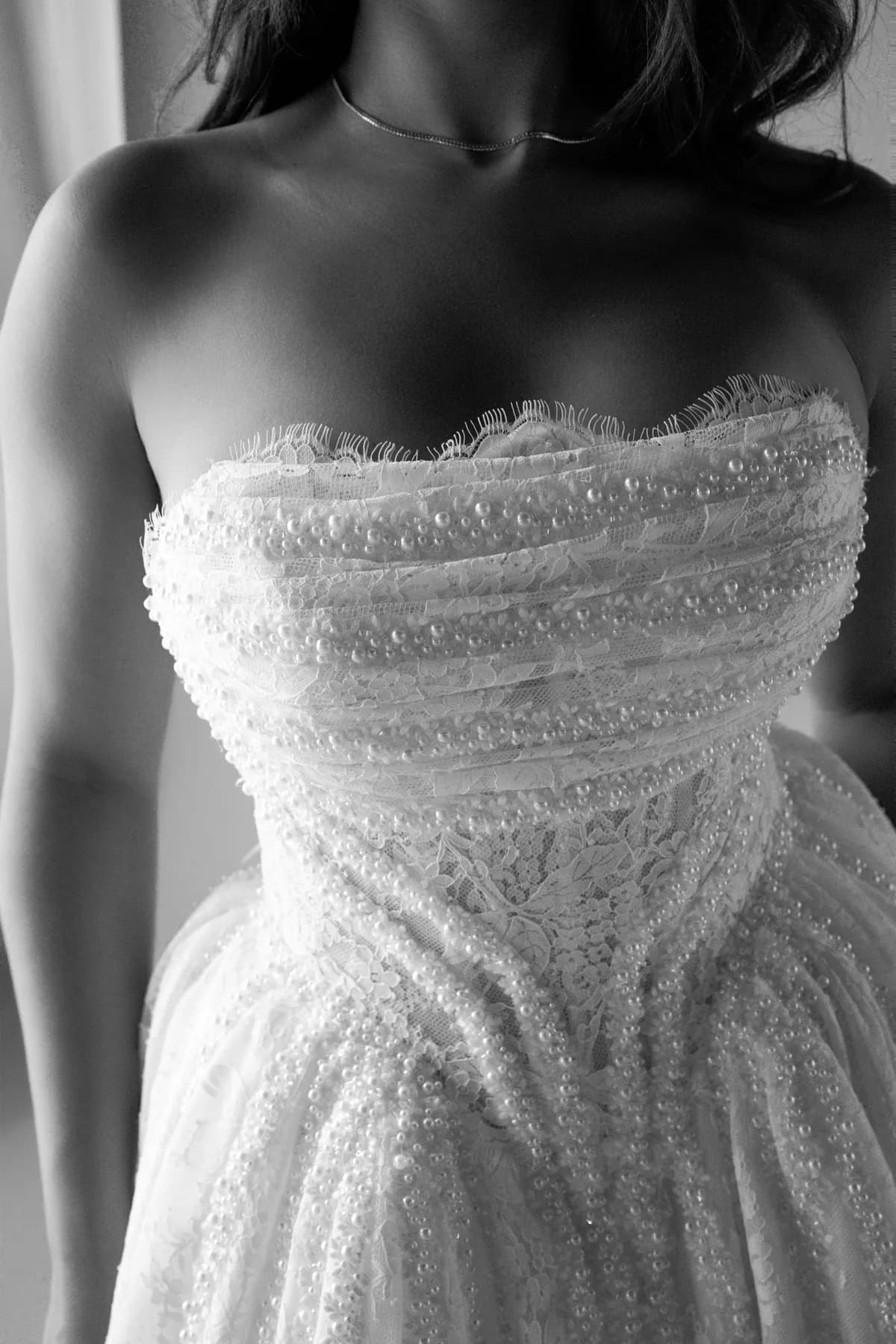 Bustier perlé en noir et blanc