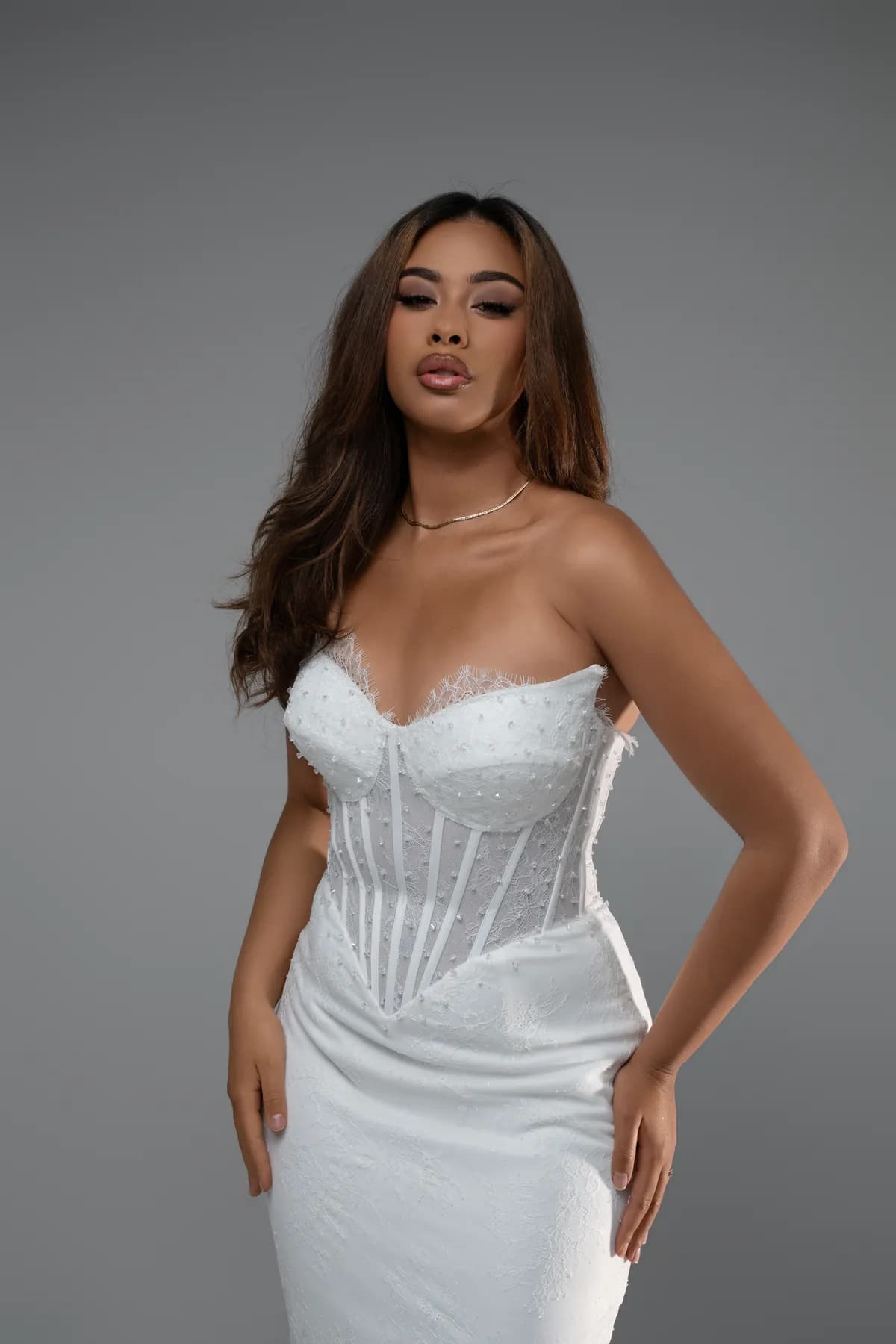 Robe corset sirène portée