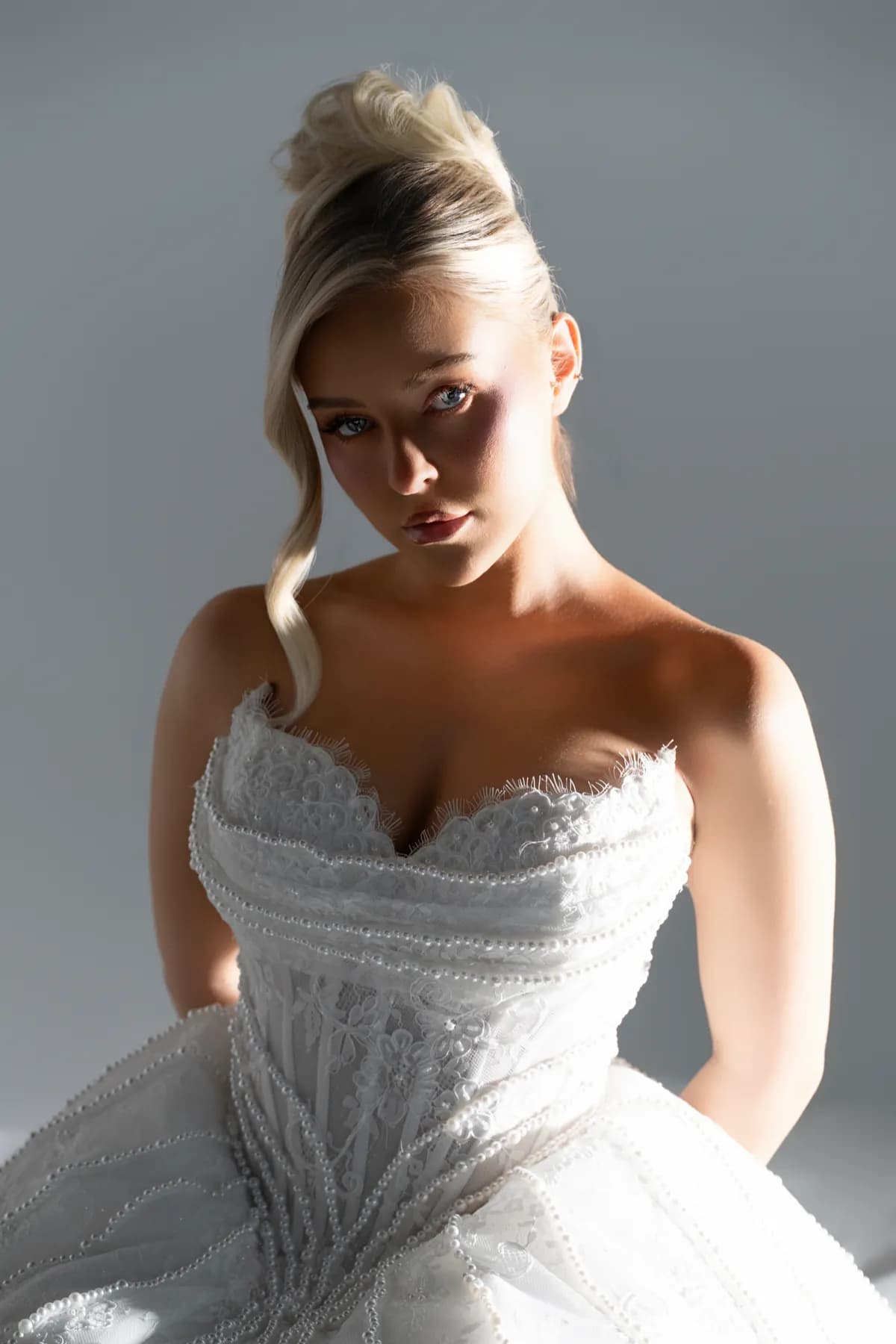 Robe princesse drapée de perles