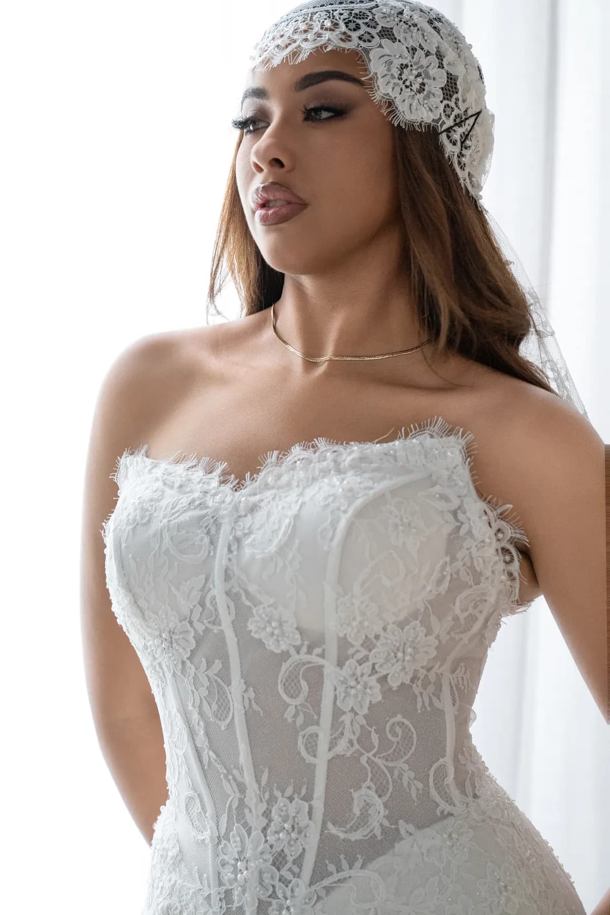 Corset en dentelle transparente