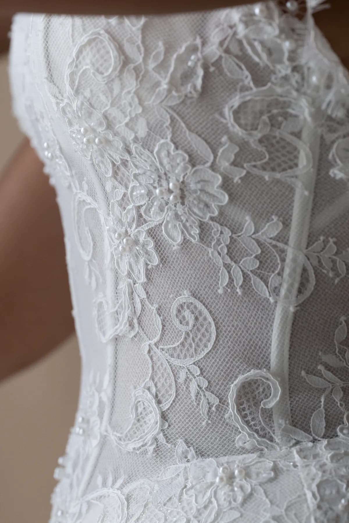 Détail de la dentelle du corset